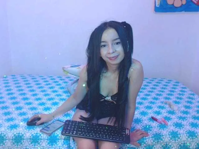Live sex webcam photo for JHOANITAHOT #290925371
