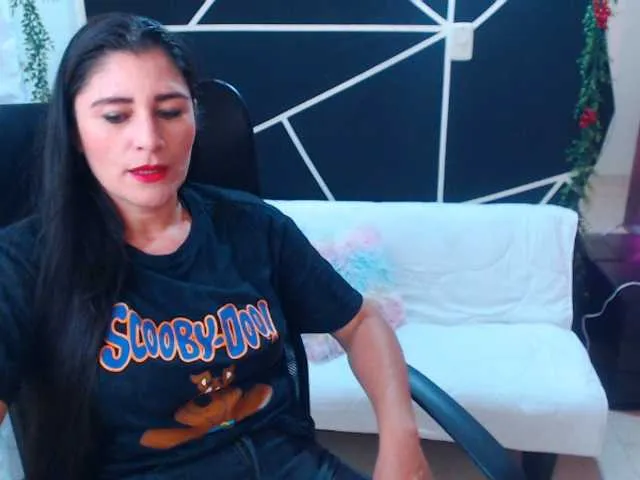 Live sex webcam photo for JIMENAMILFX #290877284