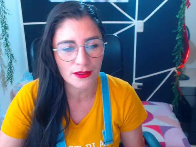 Live sex webcam photo for JIMENAMILFX #290985708
