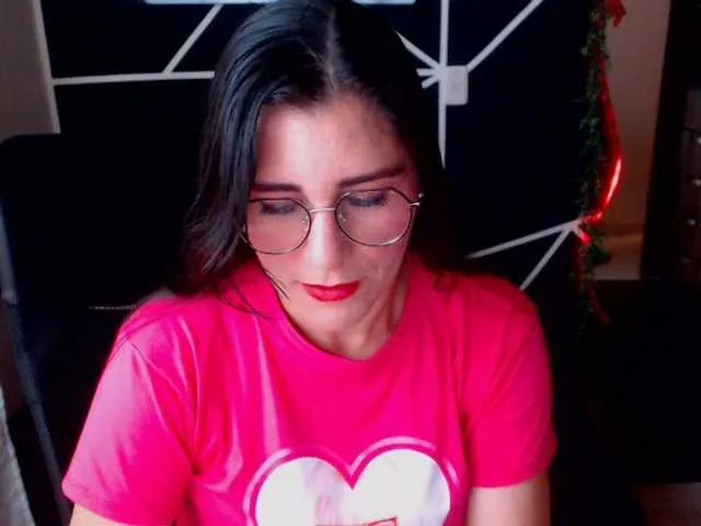Live sex webcam photo for JIMENAMILFX #291132954