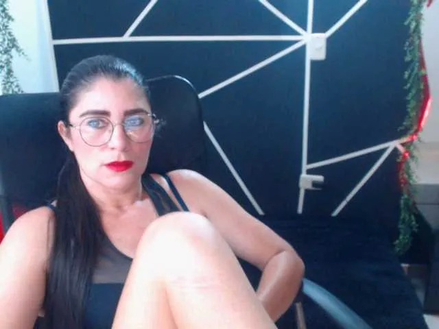 Live sex webcam photo for JIMENAMILFX #291146353