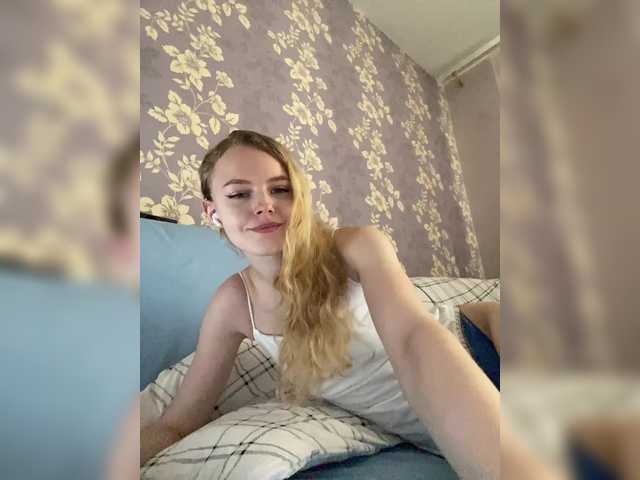 Live sex webcam photo for JIucenok #288387408