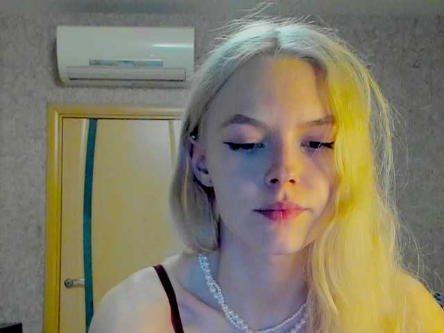 Live sex webcam photo for JIucenok #290412060