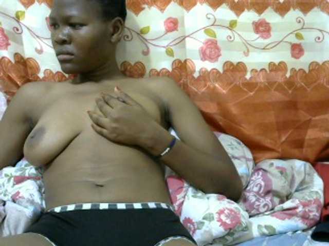 Live sex webcam photo for JOYLOV1 #272777242