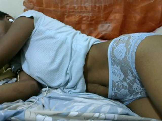 Live sex webcam photo for JOYLOV1 #272789552