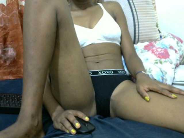 Live sex webcam photo for JOYLOV1 #273050375