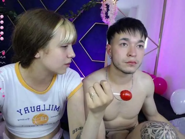 Live sex webcam photo for Jack-N-Pamela #277356493