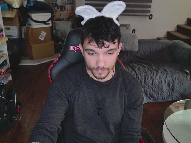 Live sex webcam photo for JackDesFeux #277632631