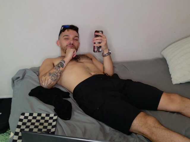 Live sex webcam photo for JackDesFeux #289372874