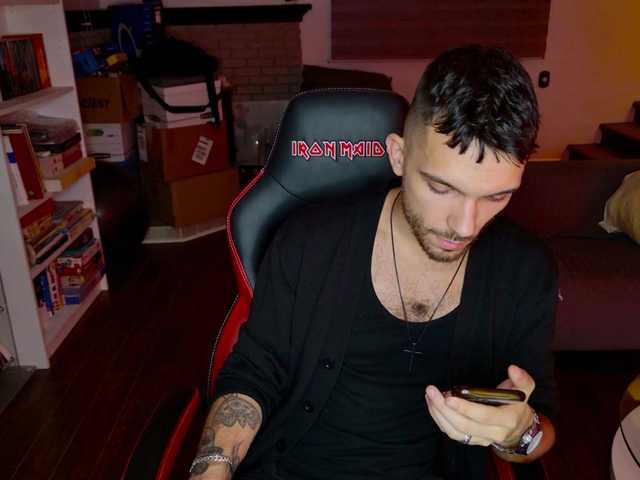 Live sex webcam photo for JackDesFeux #289391325