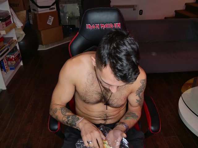 Live sex webcam photo for JackDesFeux #289793294