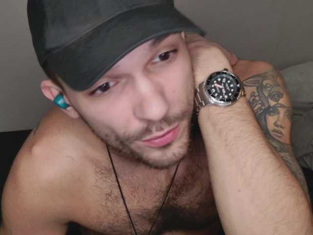 Live sex webcam photo for JackDesFeux #290328713