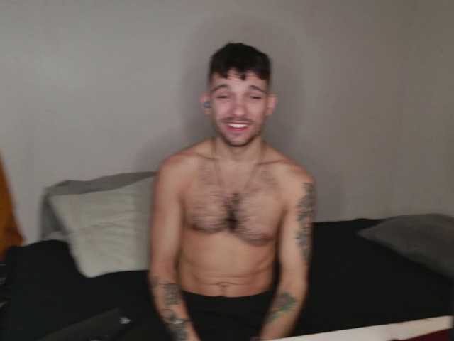 Live sex webcam photo for JackDesFeux #290411053