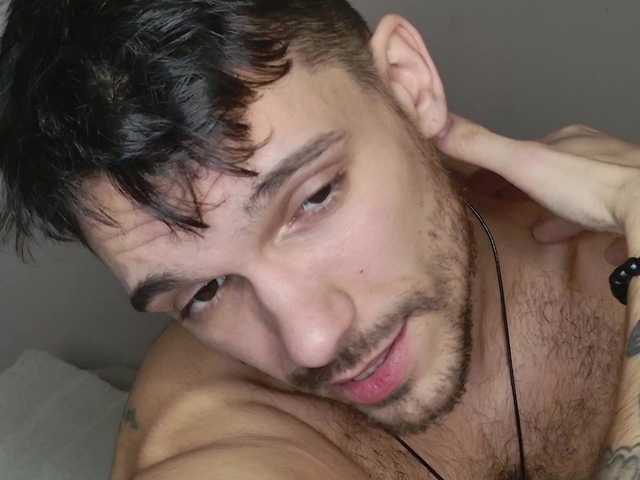 Live sex webcam photo for JackDesFeux #290487719