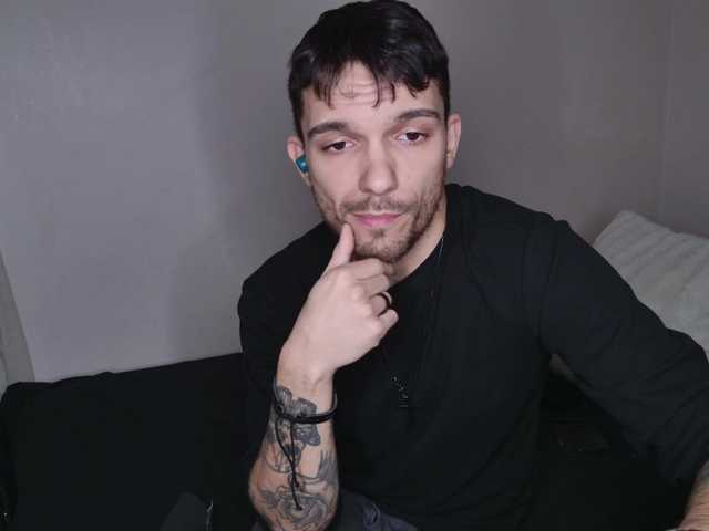 Live sex webcam photo for JackDesFeux #290544941