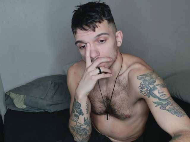 Live sex webcam photo for JackDesFeux #290587262