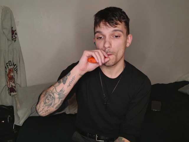 Live sex webcam photo for JackDesFeux #290681741