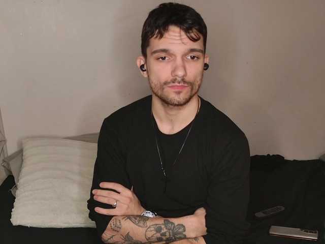 Live sex webcam photo for JackDesFeux #290790497