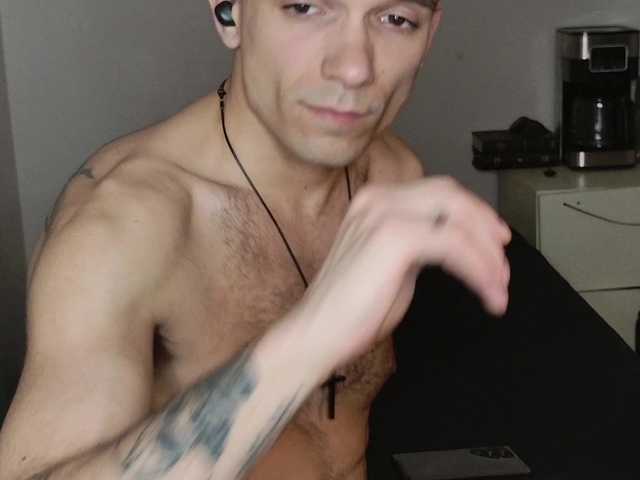 Live sex webcam photo for JackDesFeux #291008097