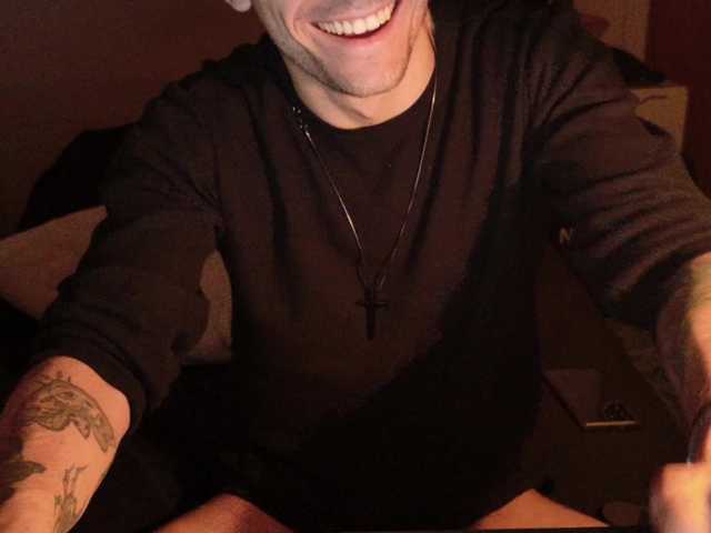 Live sex webcam photo for JackDesFeux #291049569