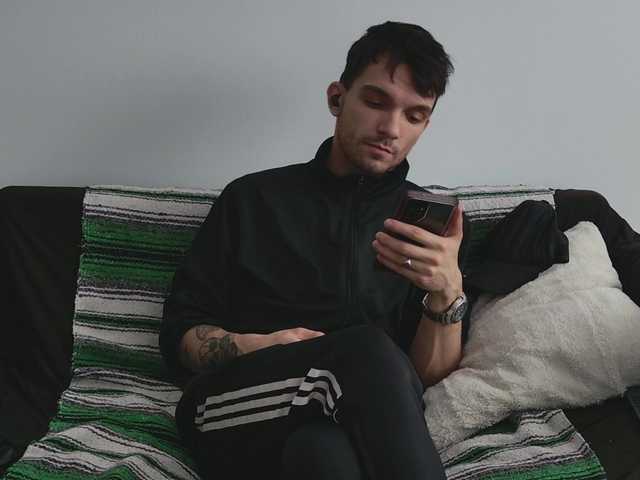 Live sex webcam photo for JackDesFeux #291180402