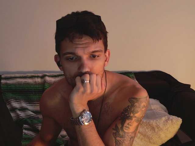 Live sex webcam photo for JackDesFeux #291222025