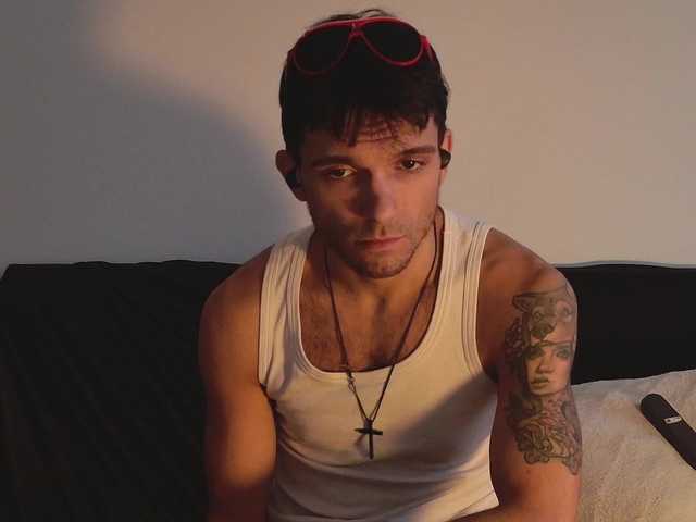 Live sex webcam photo for JackDesFeux #291256366