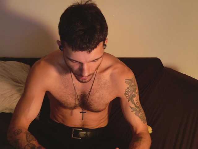 Live sex webcam photo for JackDesFeux #291416211