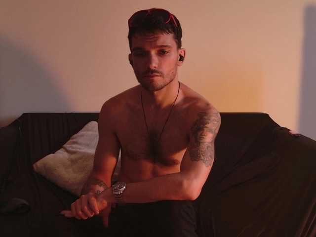 Live sex webcam photo for JackDesFeux #291551292