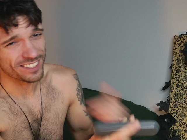 Live sex webcam photo for JackDesFeux #292339470