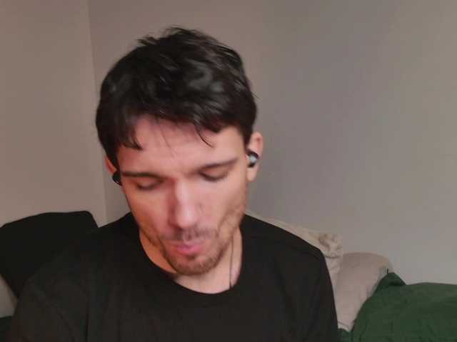 Live sex webcam photo for JackDesFeux #292365366