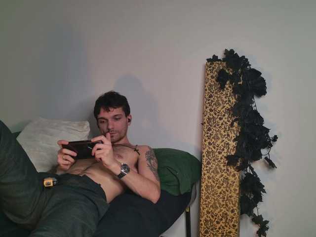 Live sex webcam photo for JackDesFeux #292367304