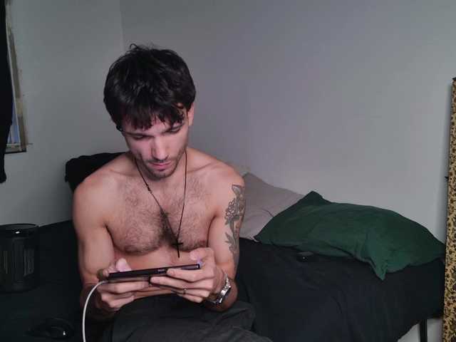 Live sex webcam photo for JackDesFeux #292394784