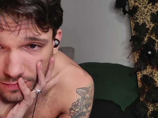 Live sex webcam photo for JackDesFeux #292399742