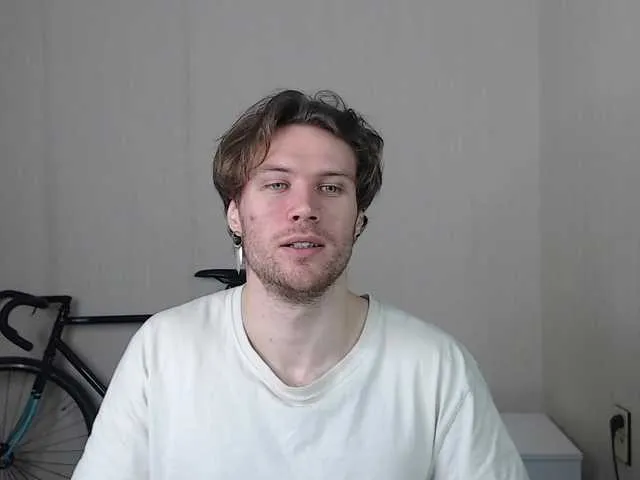 Live sex webcam photo for JackDeserty #290977588