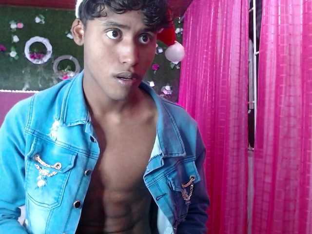 Live sex webcam photo for JackxJonhsonn #276902724