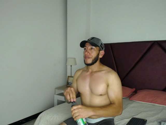 Live sex webcam photo for Jacob-Blacks- #277544949