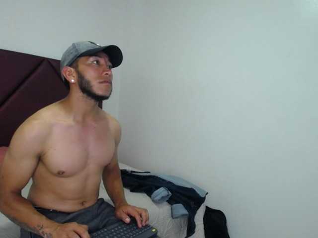 Live sex webcam photo for Jacob-Blacks- #277565427