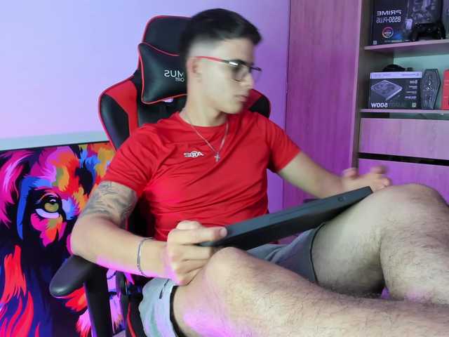 Live sex webcam photo for Jacob-fireexx #276632752