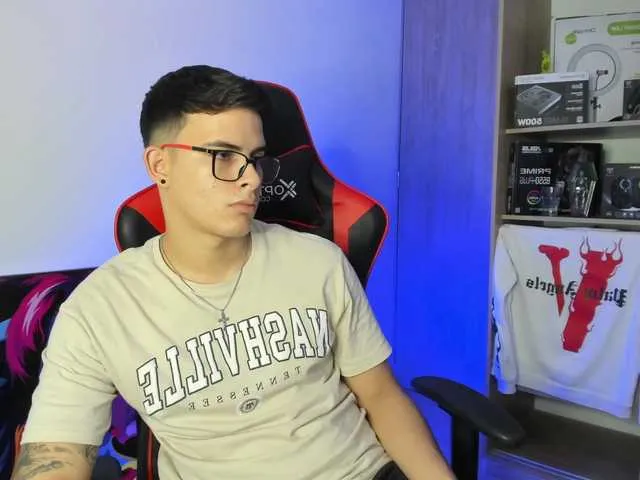 Live sex webcam photo for Jacob-fireexx #276776154