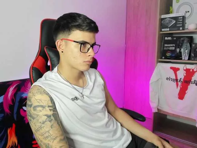 Live sex webcam photo for Jacob-fireexx #276793347