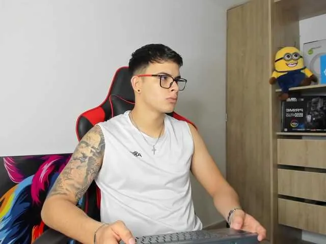 Live sex webcam photo for Jacob-fireexx #276831196