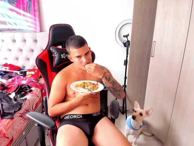 Live sex webcam photo for Jacob-fireexx #291521988