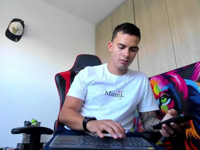 Live sex webcam photo for Jacob-fireexx #291536826