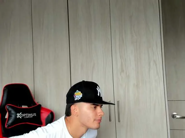 Live sex webcam photo for Jacob-fireexx #291577759