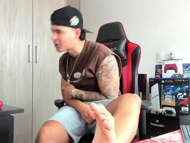 Live sex webcam photo for Jacob-fireexx #292196609