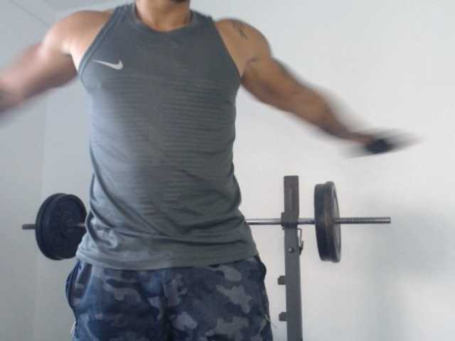 Live sex webcam photo for JacobGains #275533132