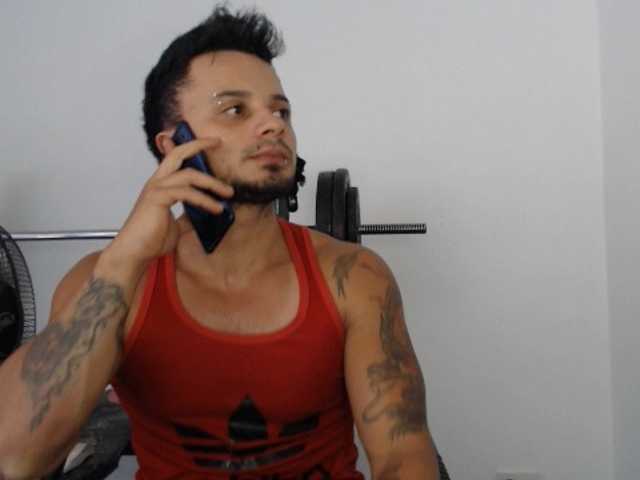 Live sex webcam photo for JacobGains #275621119