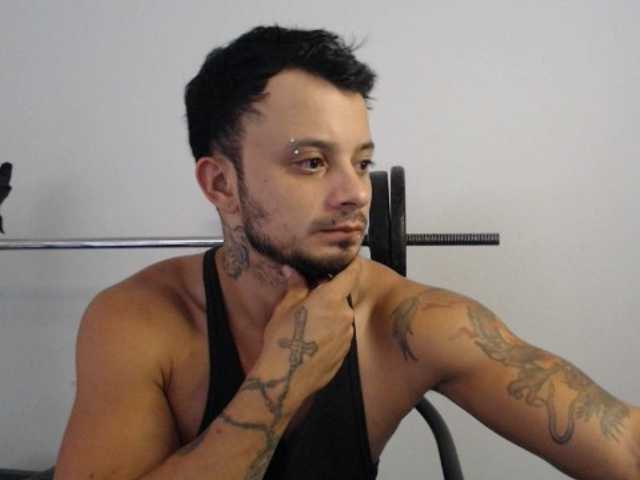 Live sex webcam photo for JacobGains #275631565