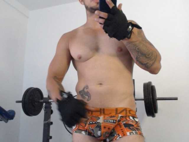 Live sex webcam photo for JacobGains #275714137